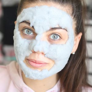 ماسک صورت حبابی کربن (پاکسازی عمیق پوست) مارک بیوآکوا
